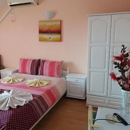 Guest house Фамилна Къща Авджиеви *