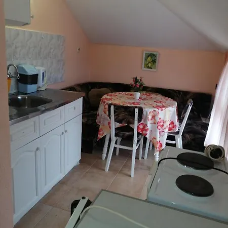 Фамилна Къща Авджиеви Guest house