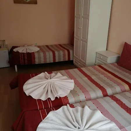 Фамилна Къща Авджиеви Guest house Primorsko